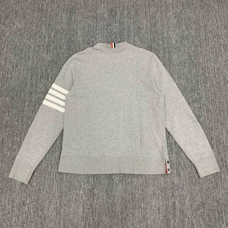 Thom Browne THOM BROWNE Gray Four-Stripe Sweatshirt - dmc Size US XXL / EU 58 / 5 - 2 Thumbnail