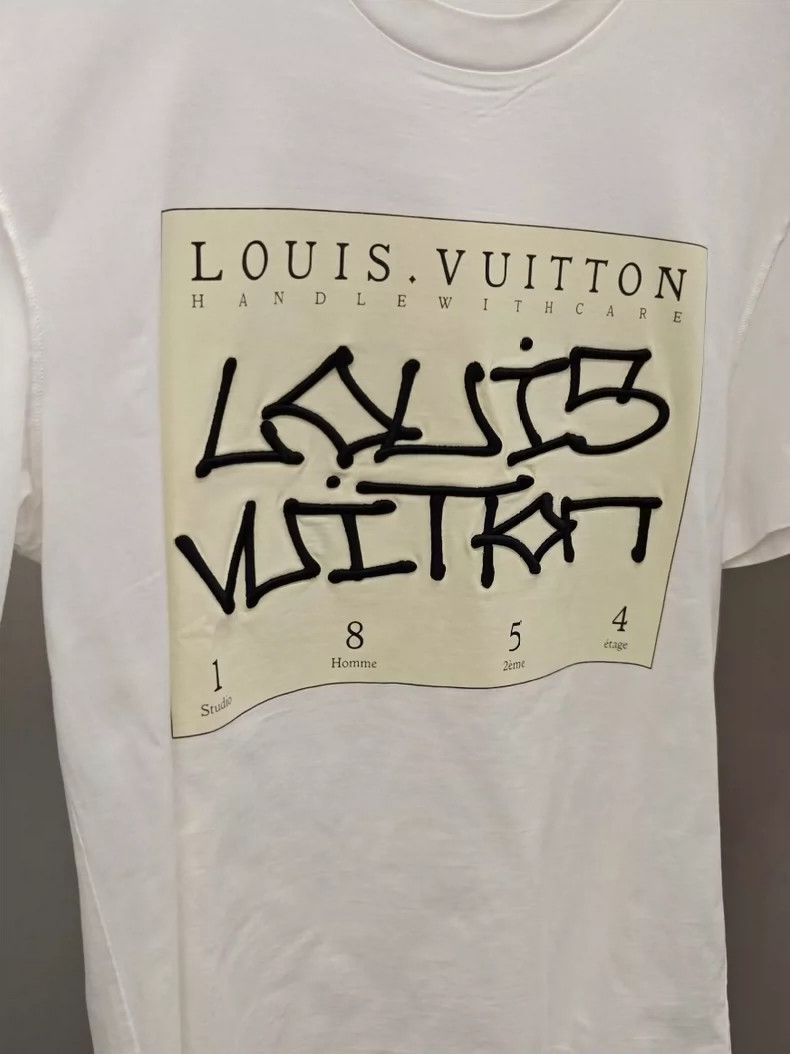 Louis Vuitton LV Embroidered Logo White Short-Sleeve T-Shirt - dmc Size US L / EU 52-54 / 3 - 5 Thumbnail