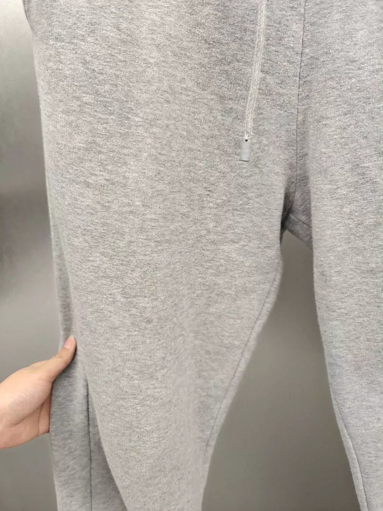Louis Vuitton LV Gray Logo Print Sweatpants XS - dmc Size US 26 / EU 42 - 5 Thumbnail