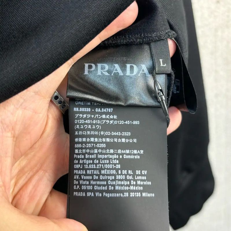 Prada Prada Men's Black Nylon Logo Sweatshirt Size US L / EU 52-54 / 3 - 5 Thumbnail
