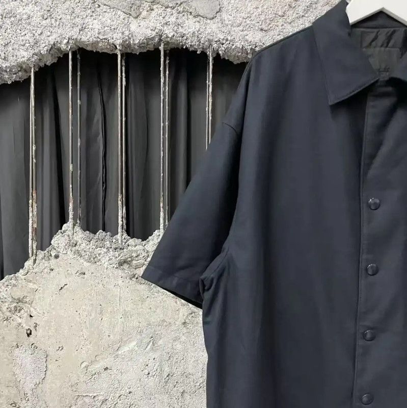 Prada Prada Black Wool Short Sleeve Shirt Size US M / EU 48-50 / 2 - 3 Thumbnail