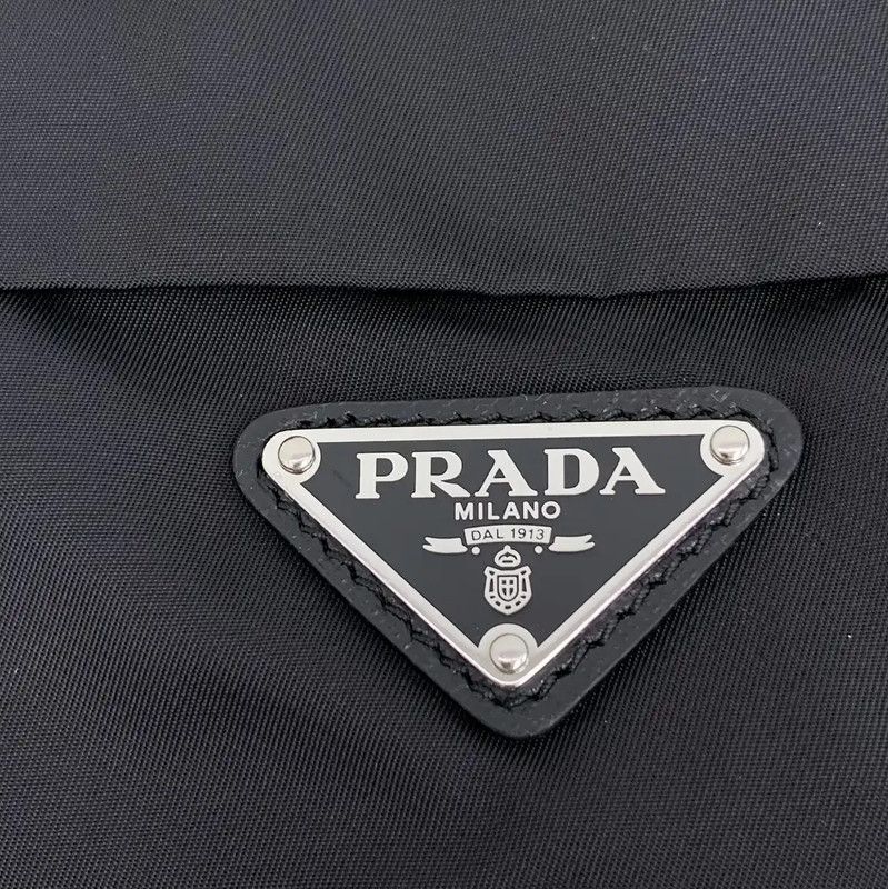 Prada Prada Black Men's Casual Outerwear Size US M / EU 48-50 / 2 - 5 Thumbnail