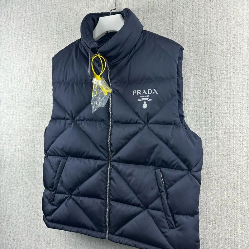 Prada Prada Men's Navy Puffer Vest Size US XL / EU 56 / 4 - 2 Thumbnail