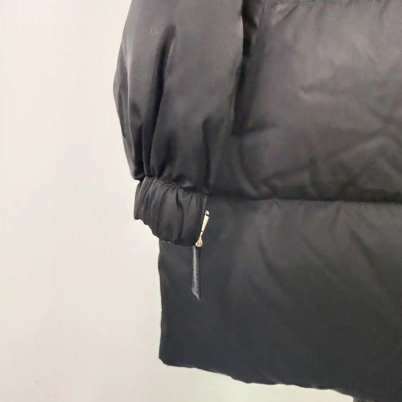 Prada Prada Black Down Jacket for Men Size US L / EU 52-54 / 3 - 5 Thumbnail