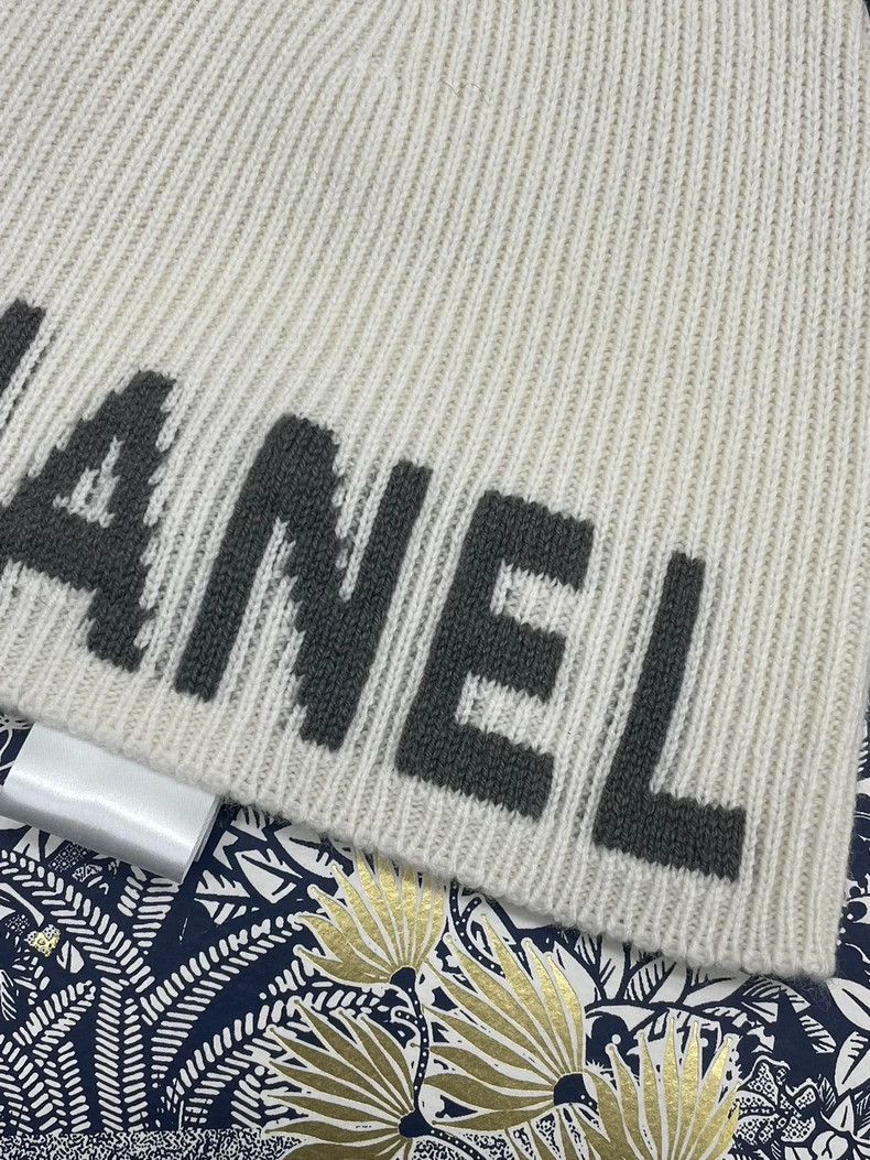 Chanel Chanel 25C White Letter Cashmere Beanie - dmc Size ONE SIZE - 3 Thumbnail