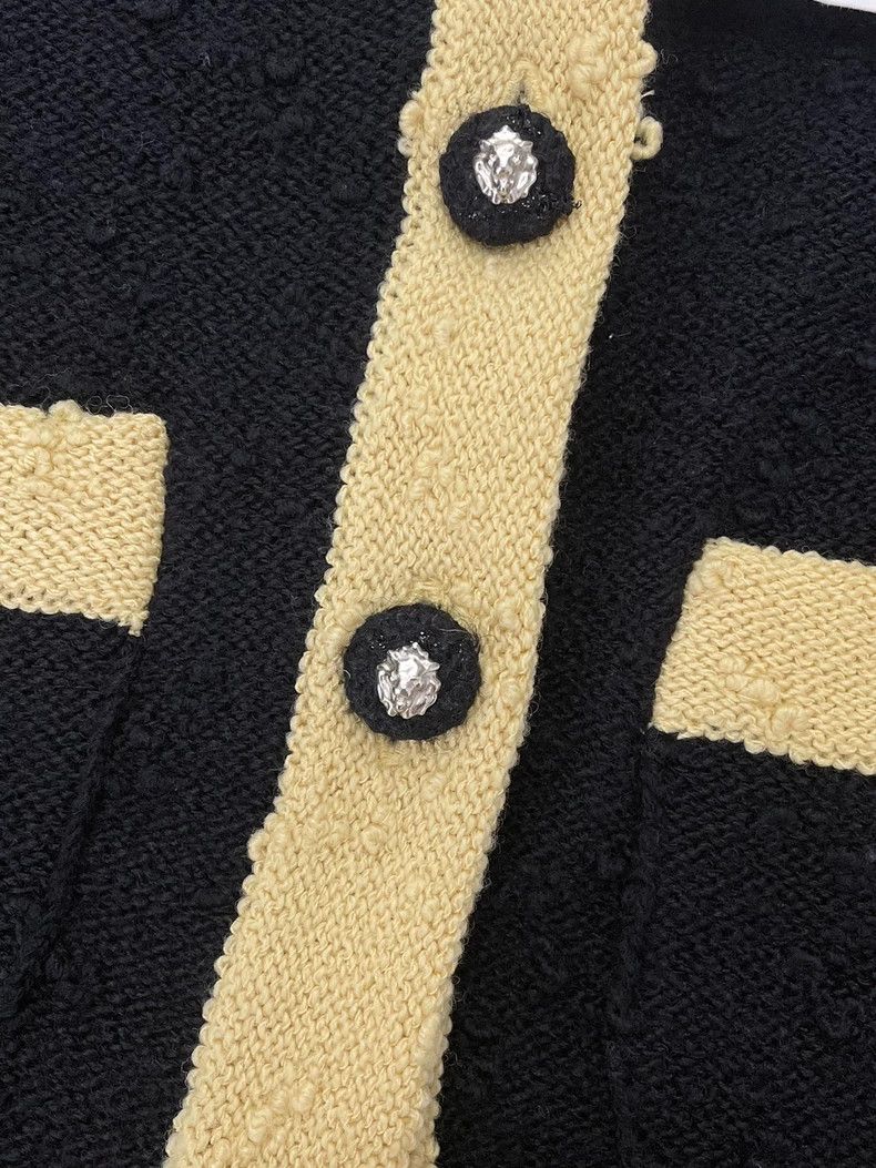 Chanel Chanel Black Gold Lion Buckle Knit Vest - dmc Size US M / EU 48-50 / 2 - 2 Thumbnail