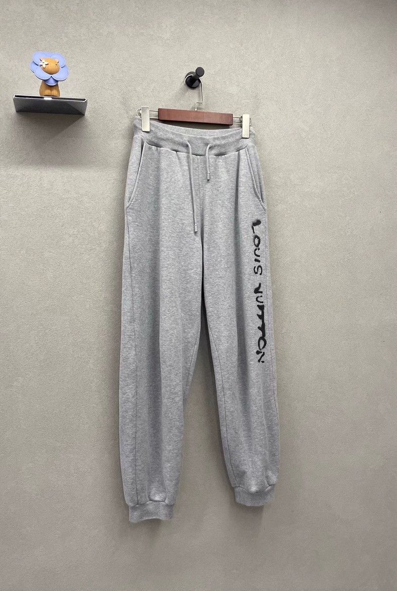 Louis Vuitton LV Gray Drawstring Sweatpants XS - dmc Size US 26 / EU 42 - 3 Thumbnail