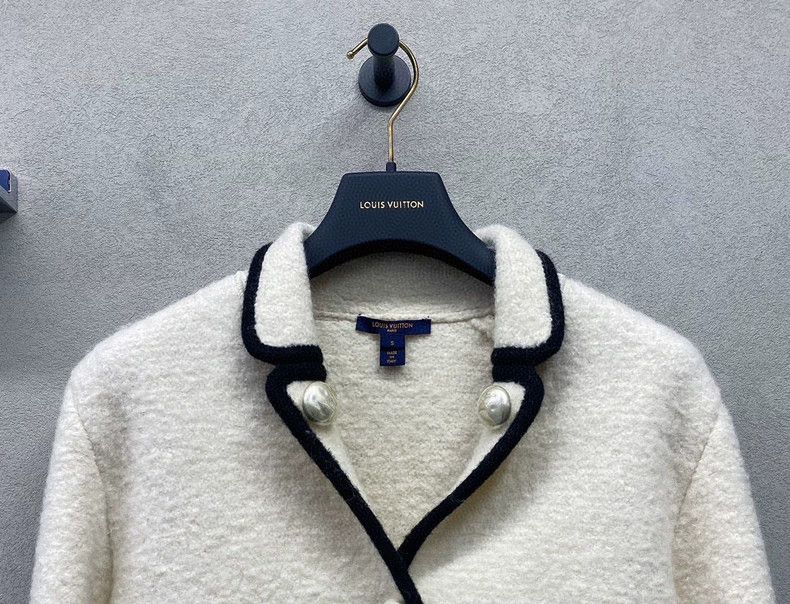 Louis Vuitton Louis Vuitton White Pearl Button Jacket - dmc Size US S / EU 44-46 / 1 - 5 Thumbnail