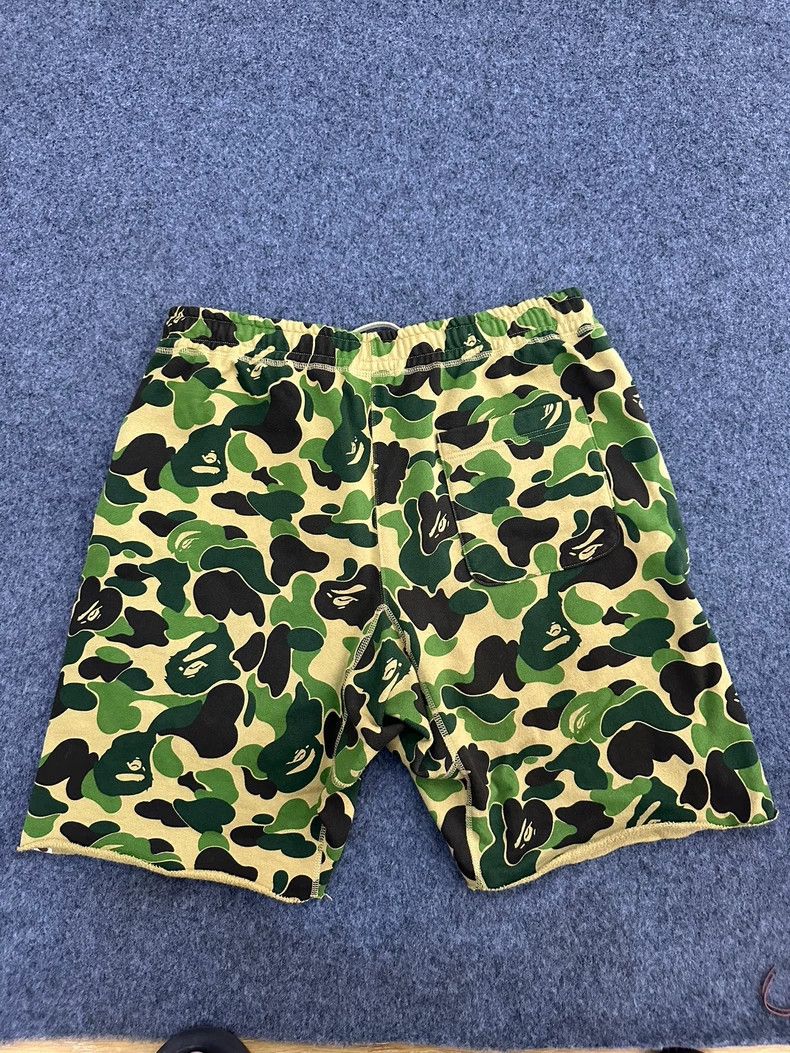 Bape BAPE Readymade Camo Shark Shorts - dmc Size US 36 / EU 52 - 2 Thumbnail