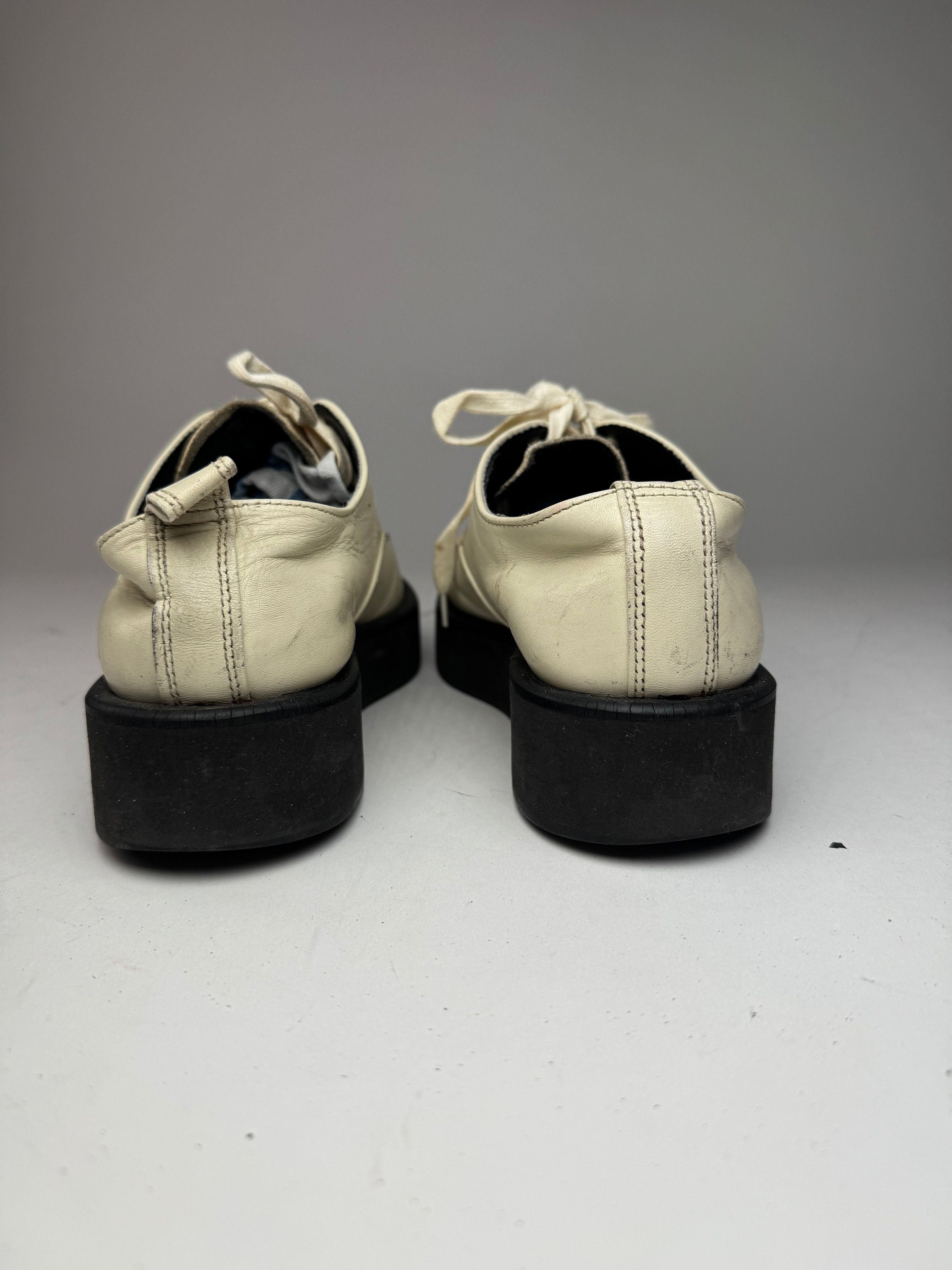 Comme des Garcons Vintage Comme Des Garçons Leather Suede Sneaker beige white Size US 11 / IT 41 - 7 Thumbnail