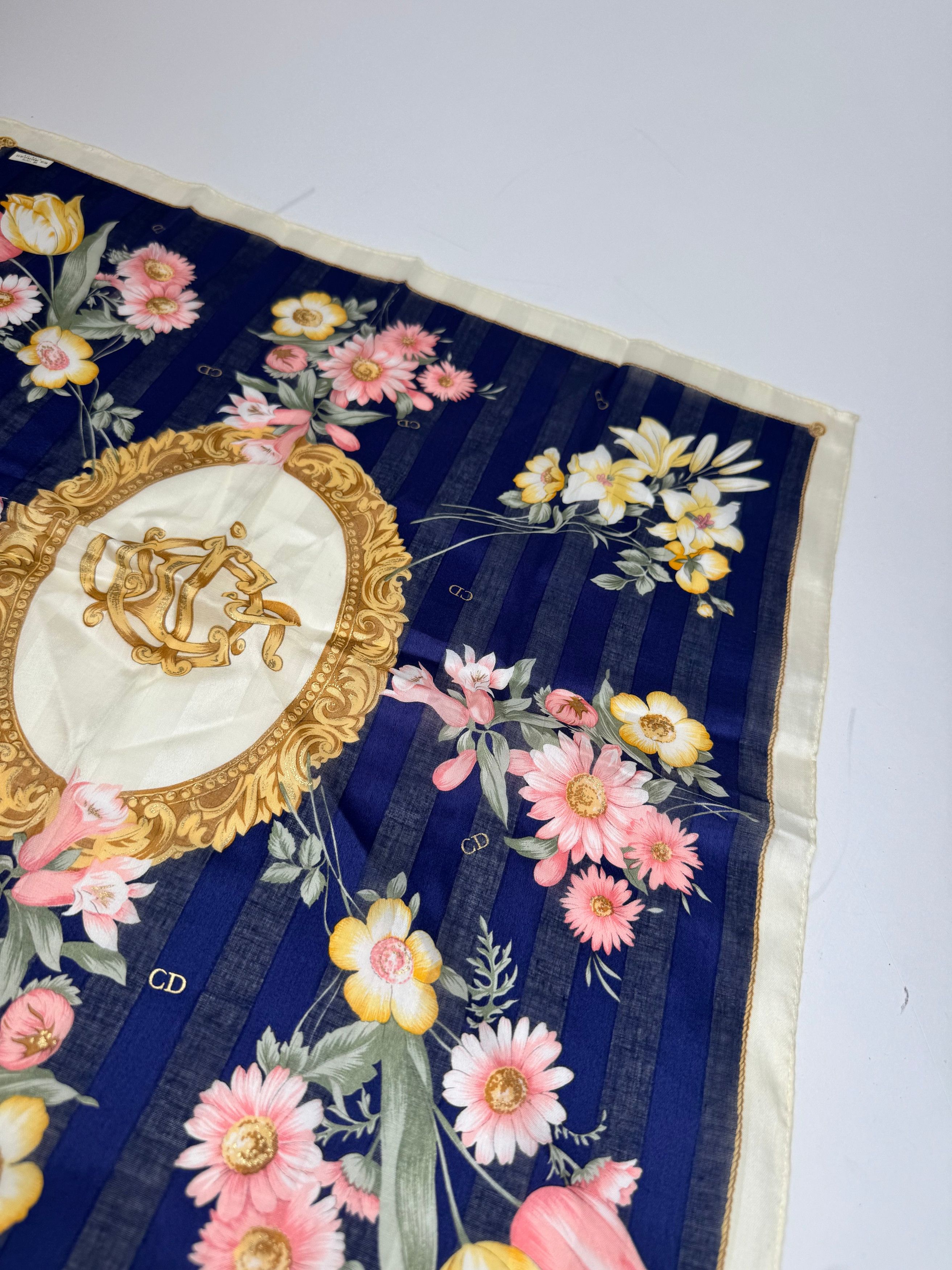 Dior Vintage Scarf Floral Navy Size ONE SIZE - 7 Thumbnail