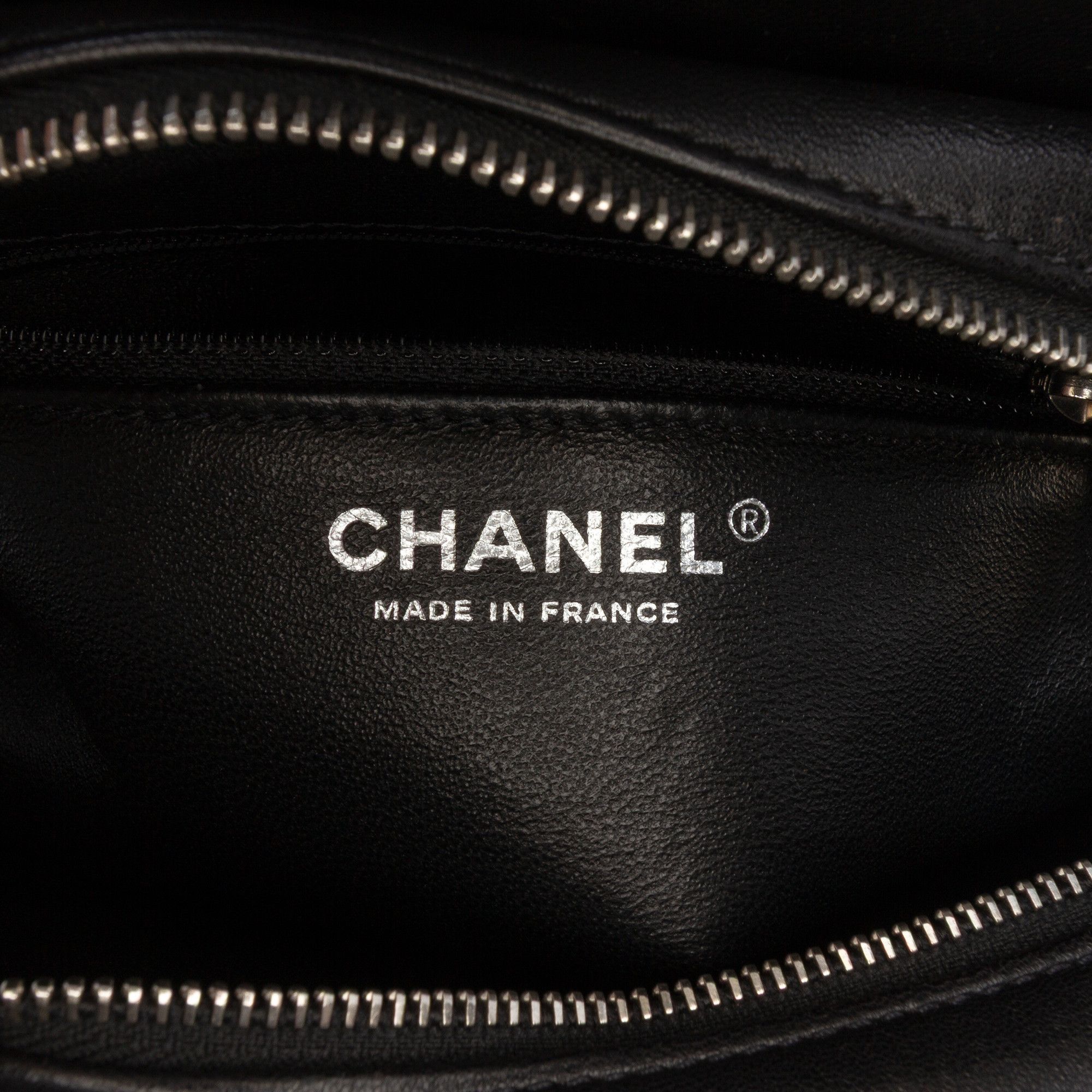 Chanel Chanel Tweed and Resin Zipped Chain Shopping Bag Size ONE SIZE - 5 Thumbnail