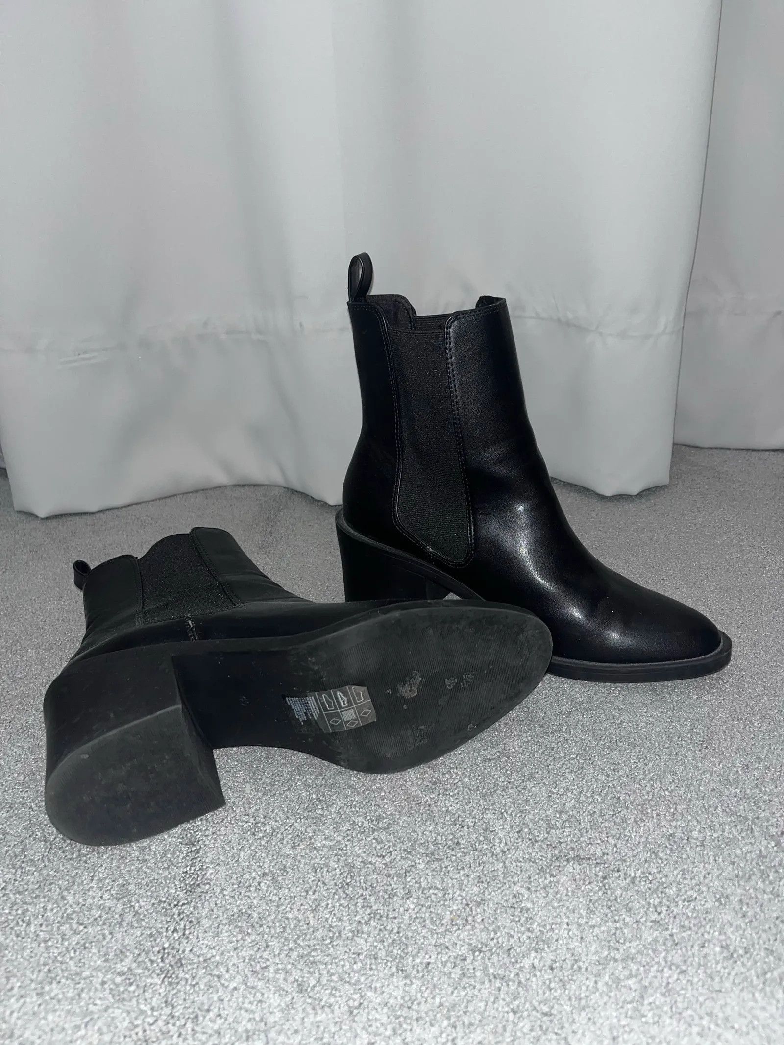 H&M H&M H&M bootz Boots Size US 9 / IT 39 - 2 Thumbnail