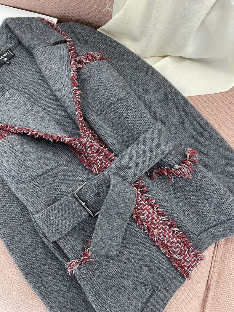 Chanel Chanel Gray Coco Print Tweed Cashmere Cardigan - dmc Size US L / EU 52-54 / 3 - 2 Thumbnail