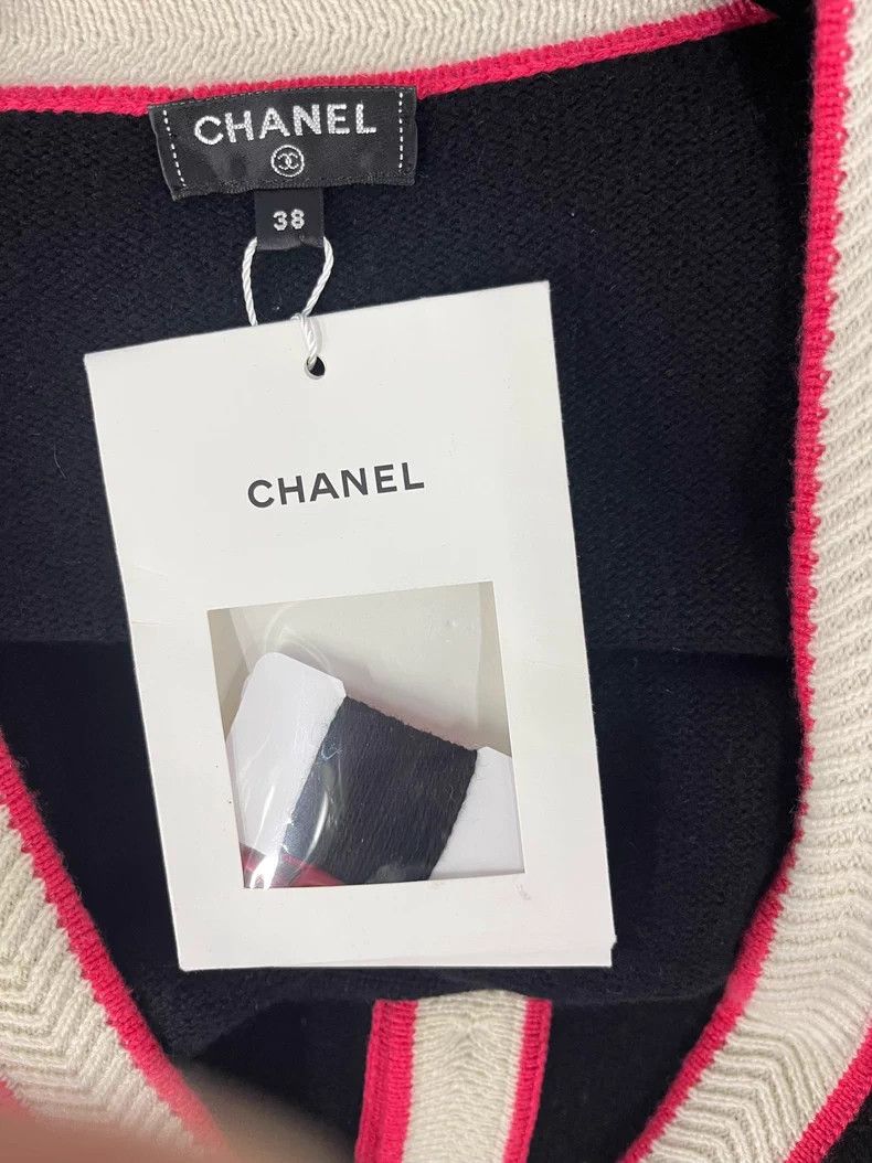 Chanel Chanel Black Cashmere Knit Cardigan - dmc Size US M / EU 48-50 / 2 - 4 Thumbnail