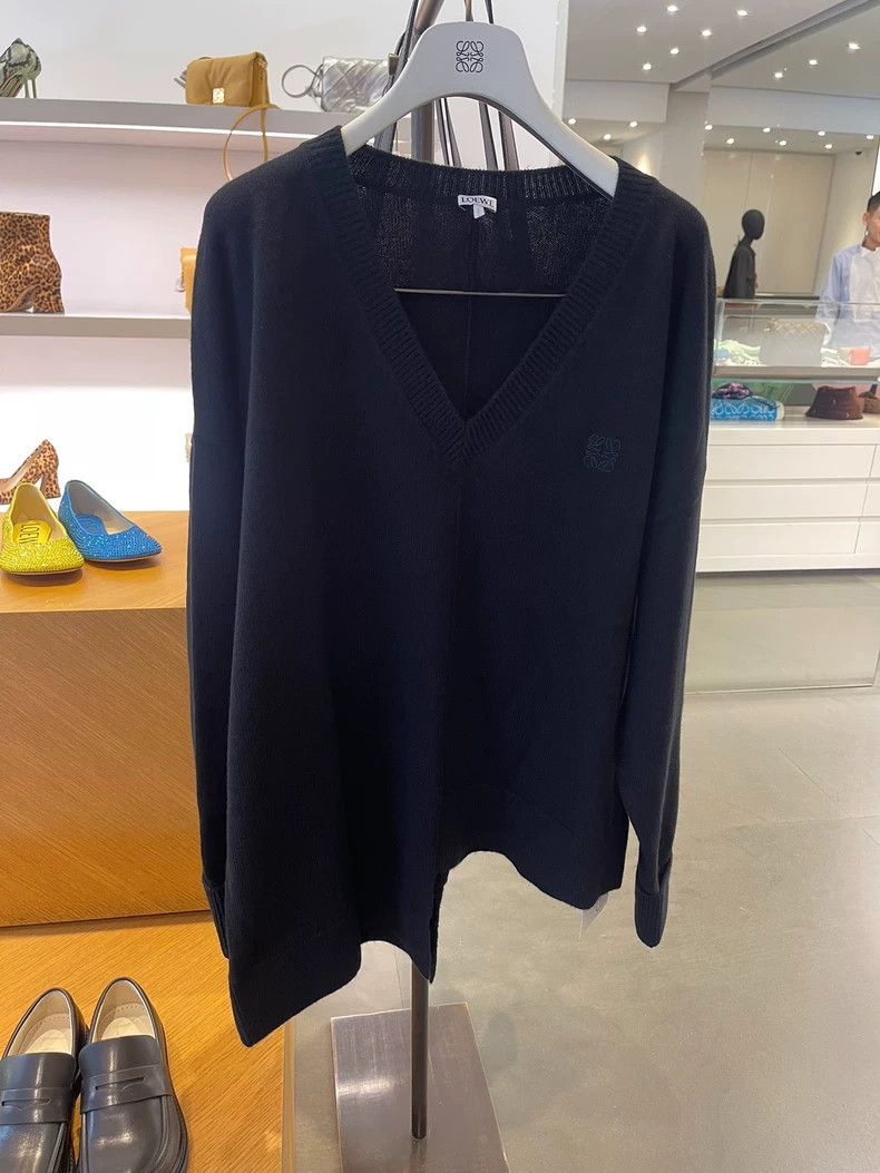 Loewe Loewe Asymmetric V-Neck Cashmere Sweater S - dmc Size US S / EU 44-46 / 1 - 3 Thumbnail