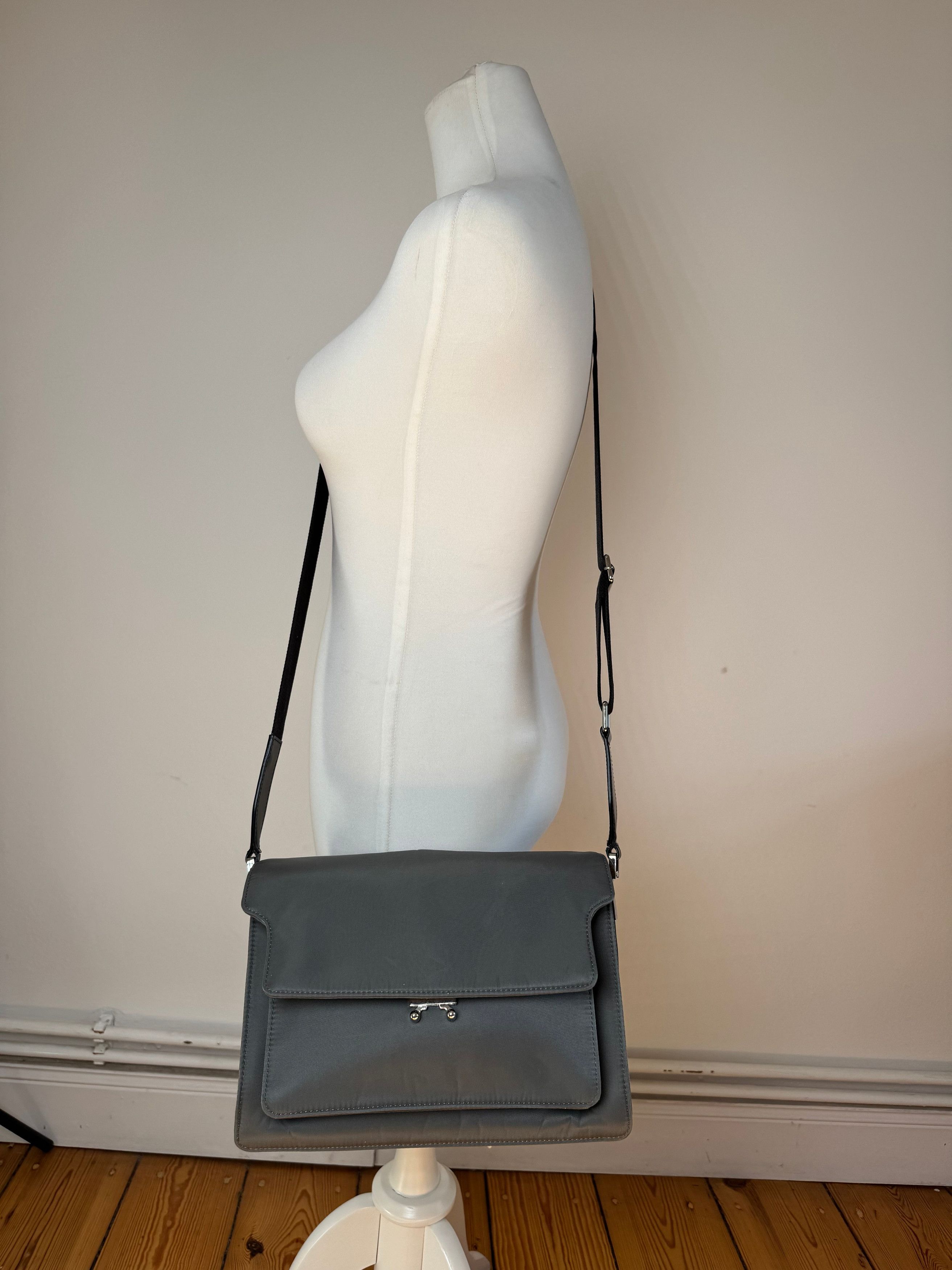 Marni Vintage 2way Trunk Bag Grey Black Size ONE SIZE - 9 Thumbnail