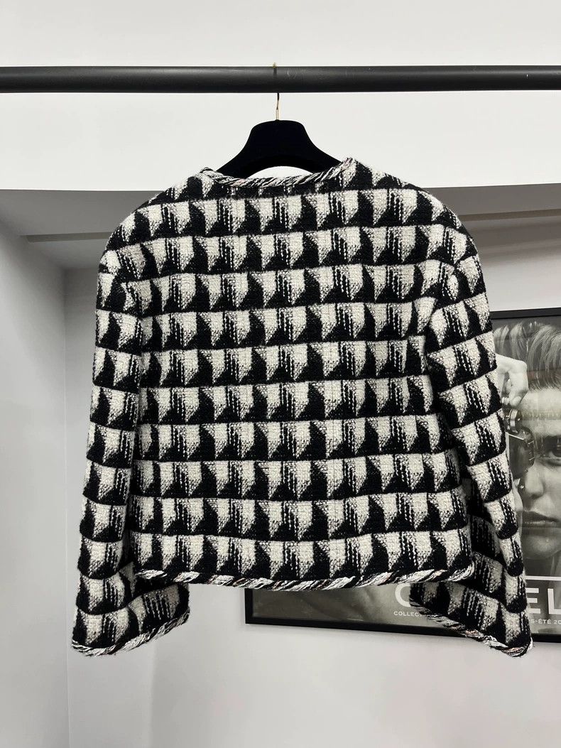 Chanel Chanel Black White Sequin Jacket - dmc Size US M / EU 48-50 / 2 - 3 Thumbnail