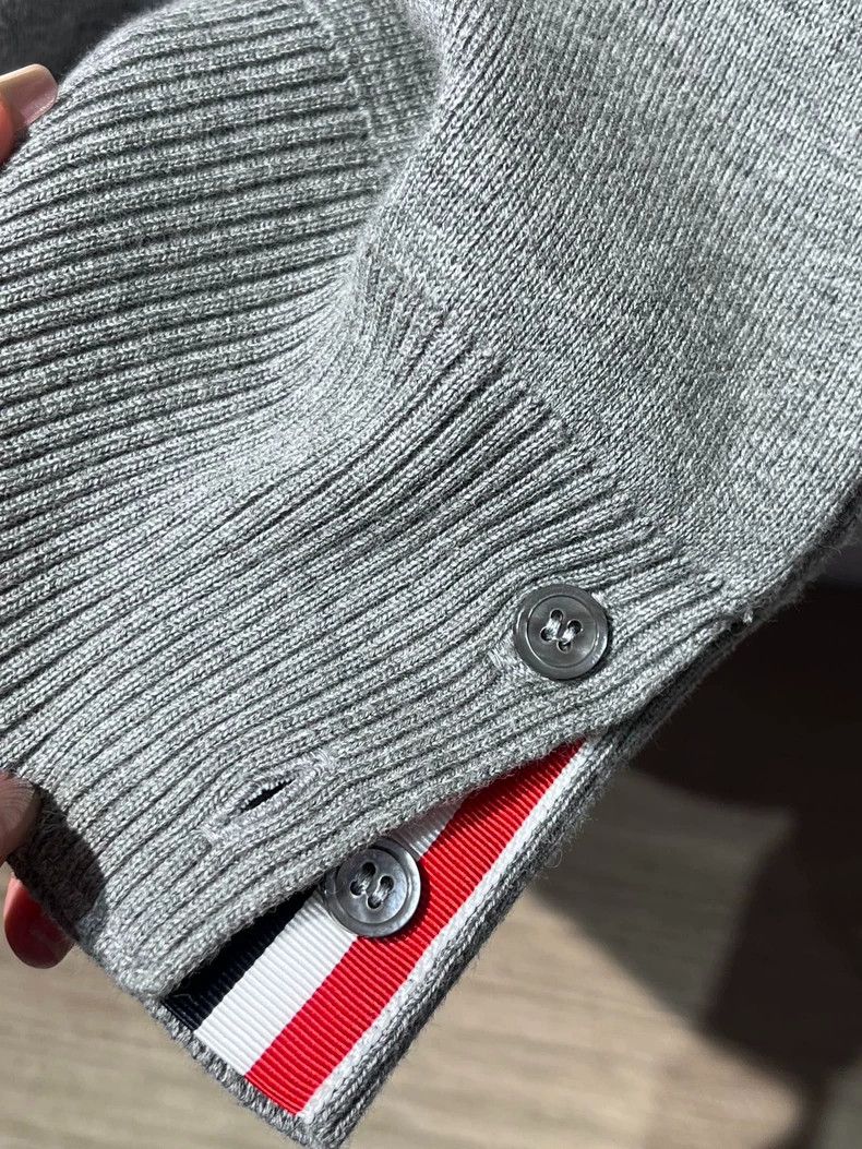 Thom Browne Thom Browne Classic Gray Crewneck Sweater - dmc Size US M / EU 48-50 / 2 - 3 Thumbnail