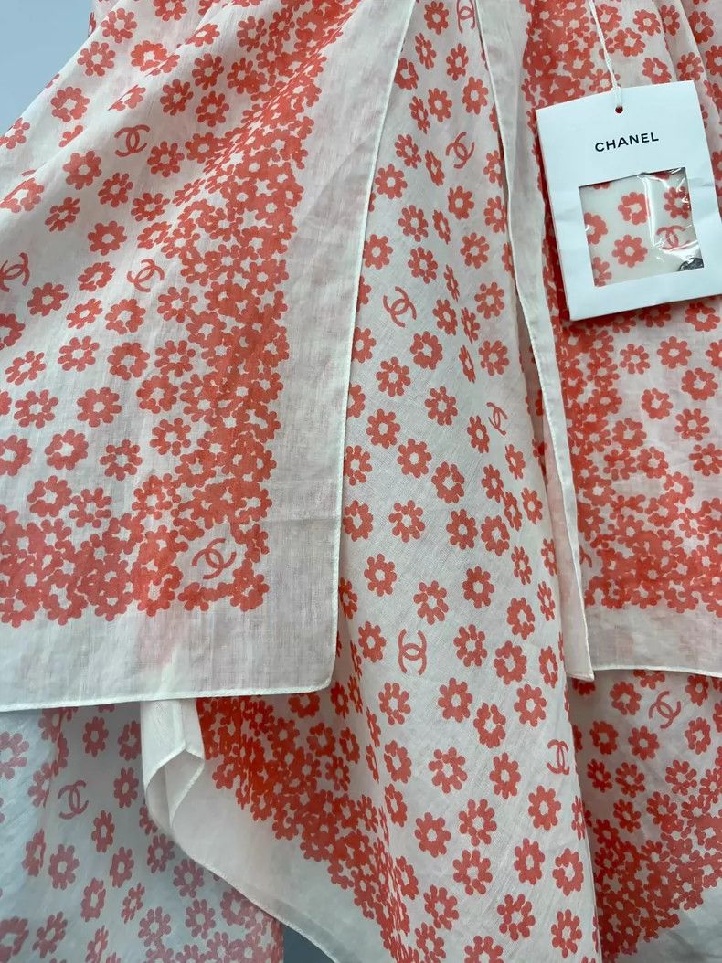 Chanel Chanel Pink Daisy Print Skirt - dmc Size US 34 / EU 50 - 2 Thumbnail