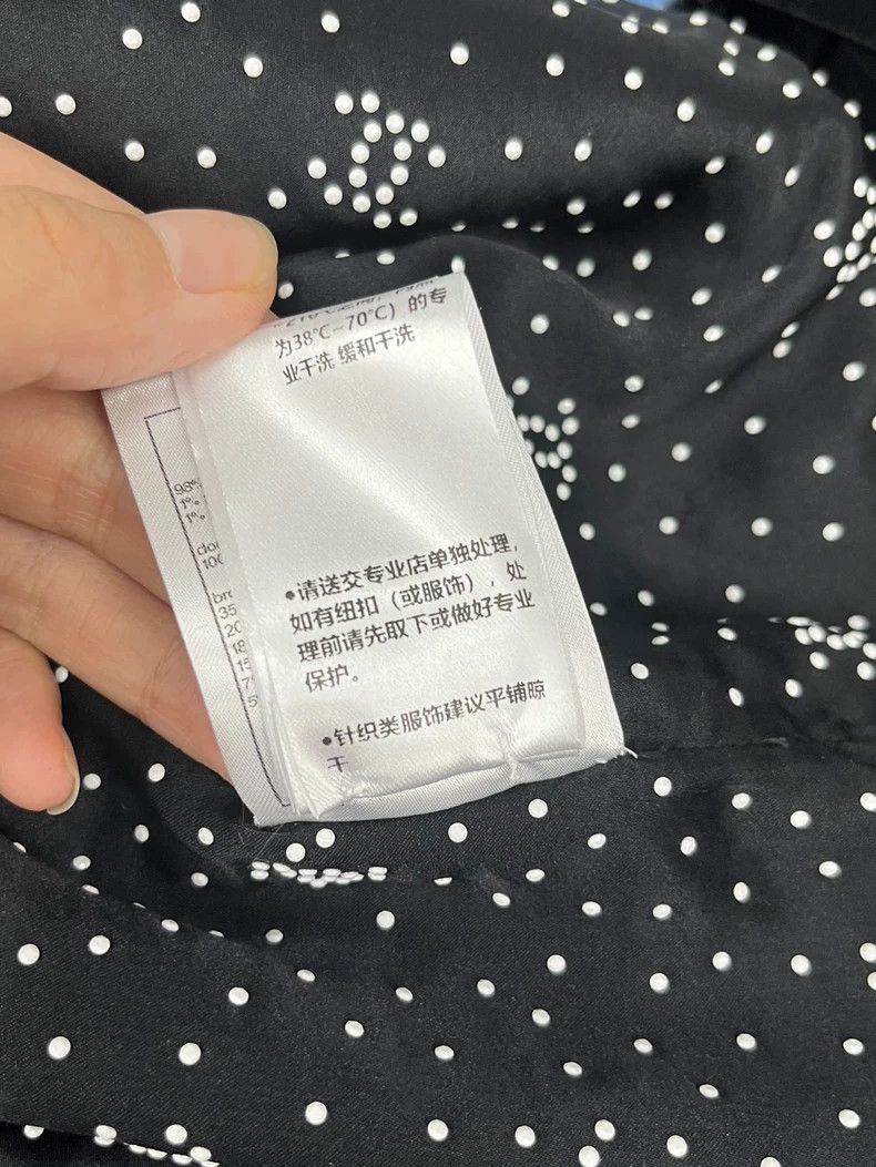 Chanel Chanel 24B Blue Sequin Flower Cashmere Vest - dmc Size US M / EU 48-50 / 2 - 8 Thumbnail