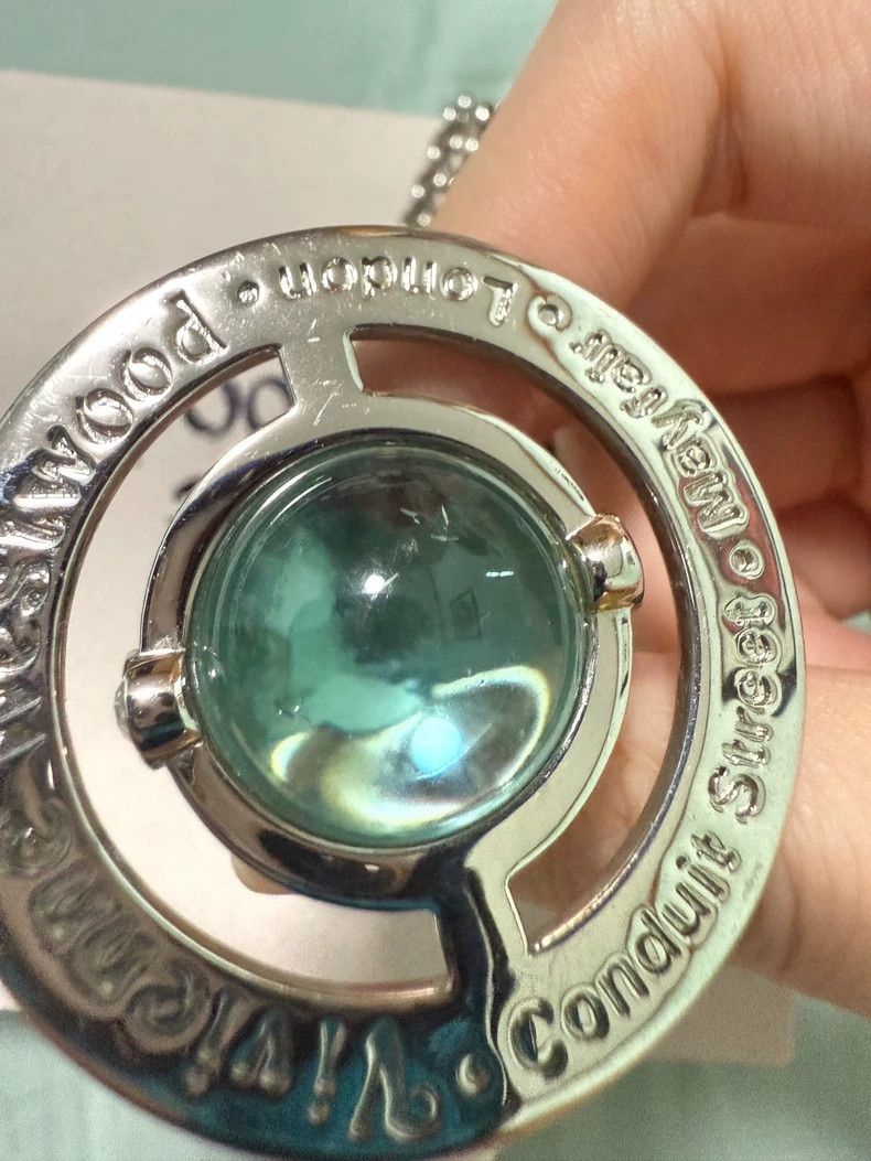Vivienne Westwood Mint Green Orb Necklace - dmc