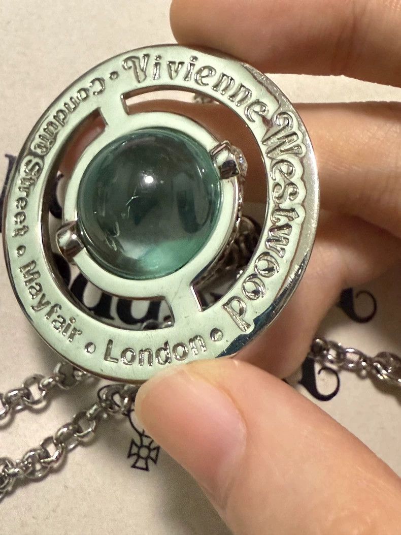 Vivienne Westwood Mint Green Orb Necklace - dmc