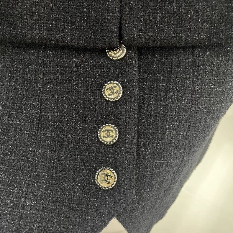 Chanel Chanel Black CC Round Neck Coat - dmc Size US M / EU 48-50 / 2 - 4 Thumbnail