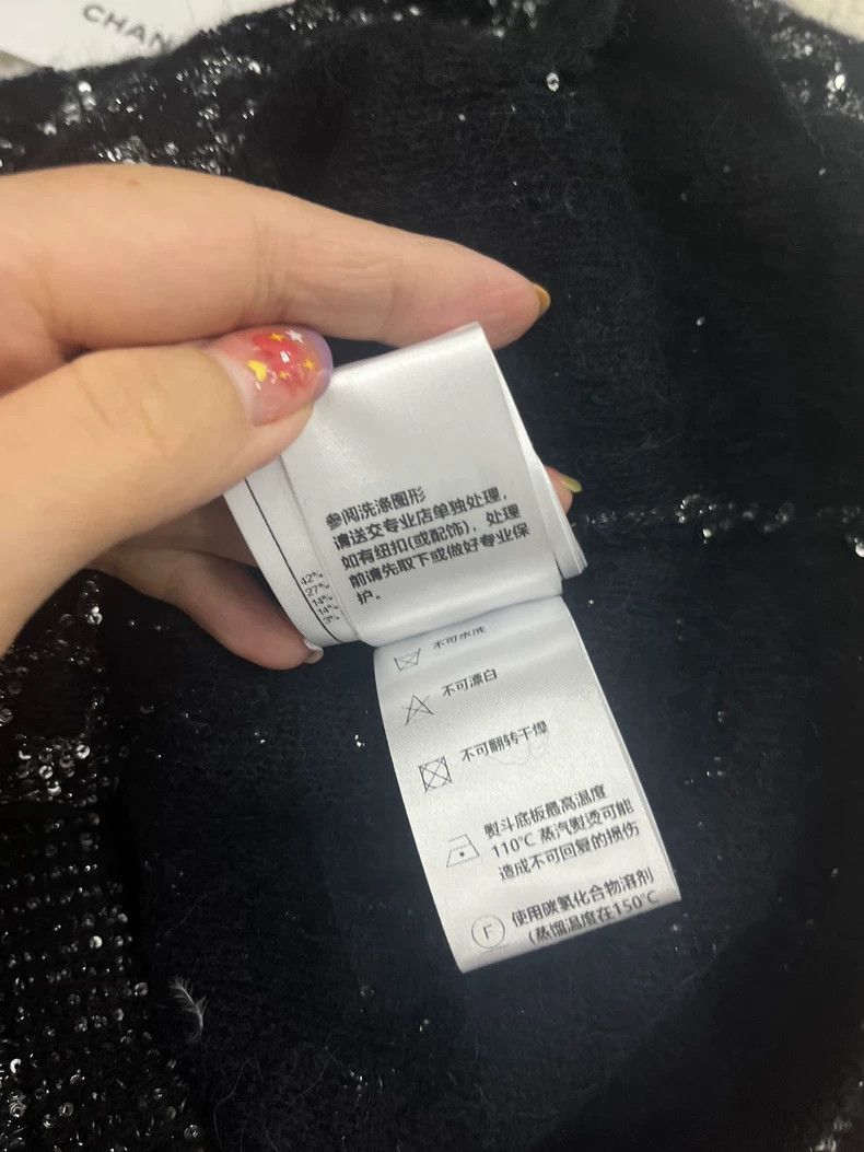 Chanel Chanel 23B Black Sequin Knit Top - dmc Size US S / EU 44-46 / 1 - 8 Thumbnail