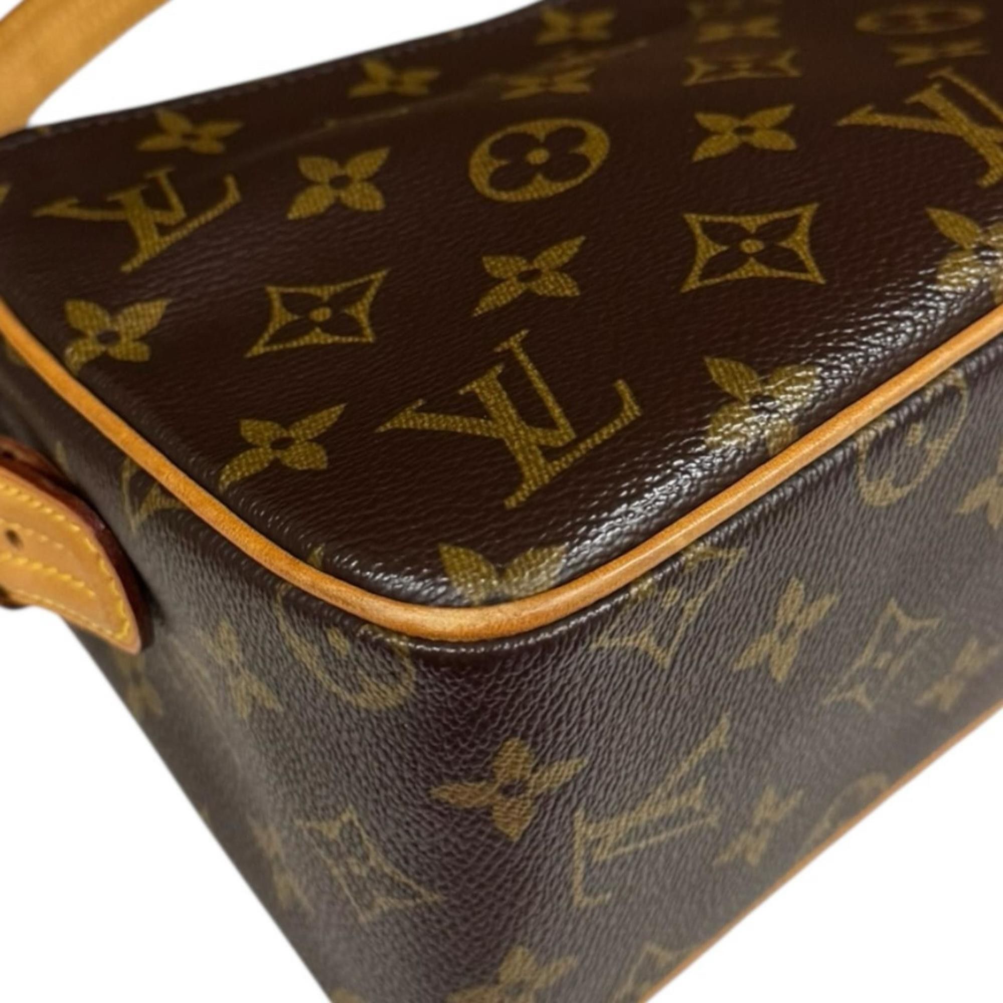 Louis Vuitton Louis Vuitton Viva Cite MM Monogram Shoulder Bag in Canvas, M51164, Brown, Women's, LOUIS VUITTON Size ONE SIZE - 10 Thumbnail