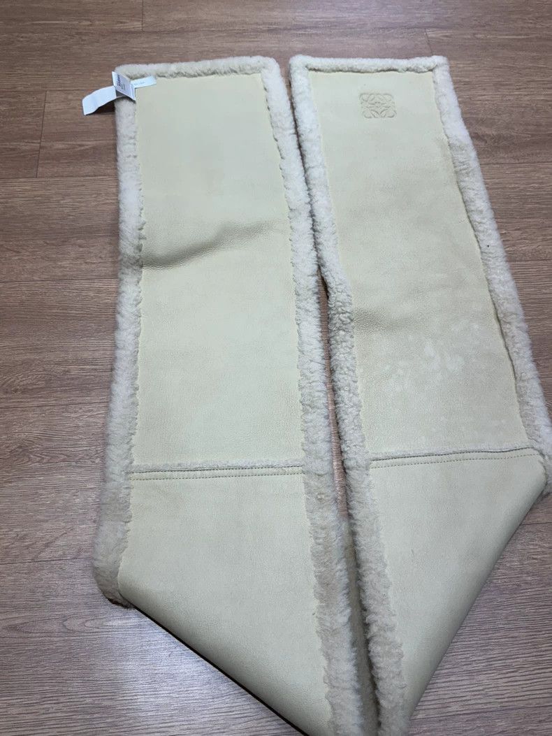 Loewe LOEWE Shearling Leather Logo Scarf - dmc Size ONE SIZE - 5 Thumbnail
