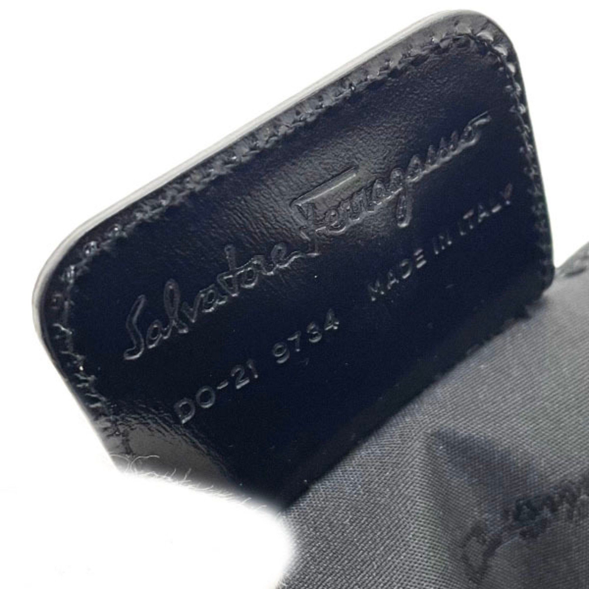 Salvatore Ferragamo Salvatore Ferragamo Gancini Handbag in Wool and Metallic Black, Size 21 9734. Also available: Handbag, Tote Bag, Shoulder Chain HH-15798. Size ONE SIZE - 7 Thumbnail