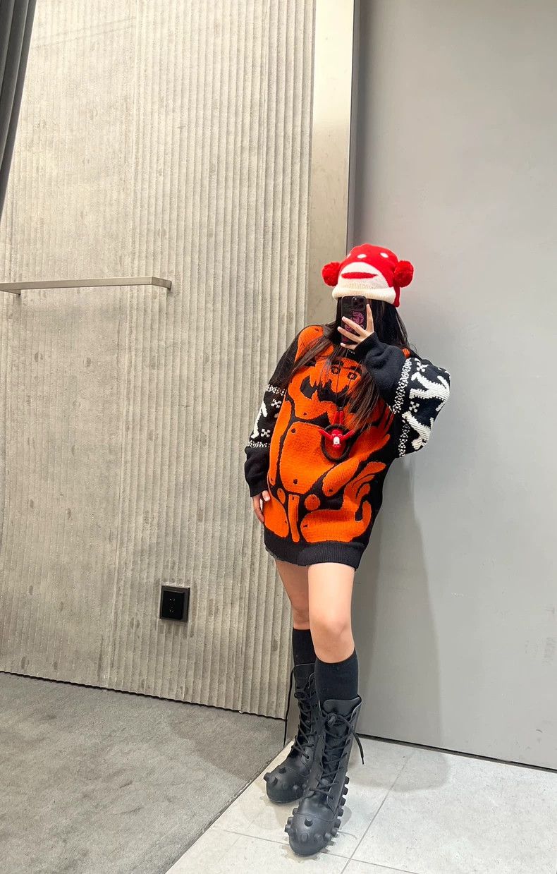 Walter Van Beirendonck Walter Van Beirendonck FW24 Monkey Beanie - dmc Size ONE SIZE - 5 Thumbnail