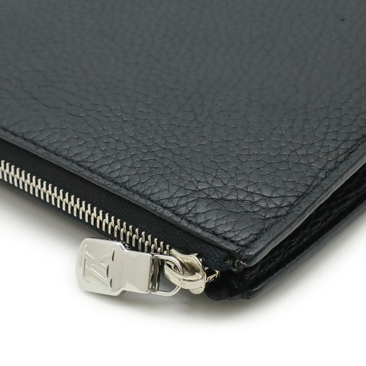 Louis Vuitton Louis Vuitton Louis Vuitton Pochette Jour GM NM Taurillon Leather Clutch Bag Leather Clutch Bag M67768 DUTY FREE for USA Size ONE SIZE - 4 Thumbnail