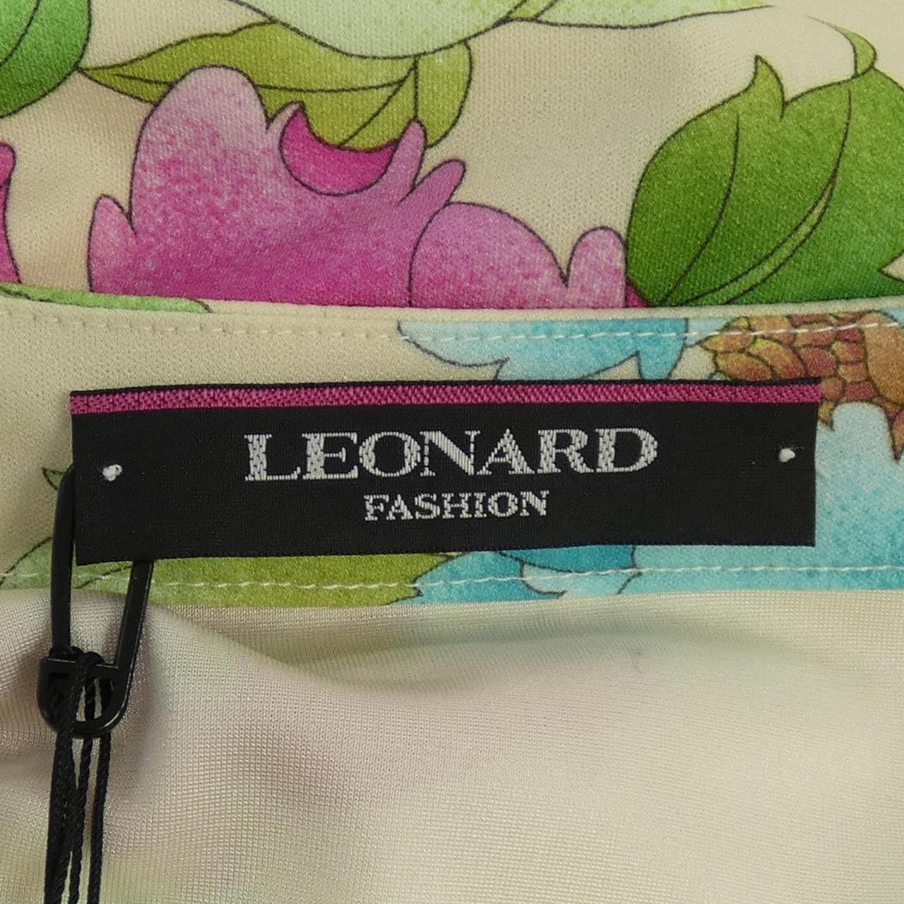 Other Other Leonard Fashion Skirt Others Skirts 0192506 DUTY FREE for USA Size ONE SIZE - 4 Thumbnail