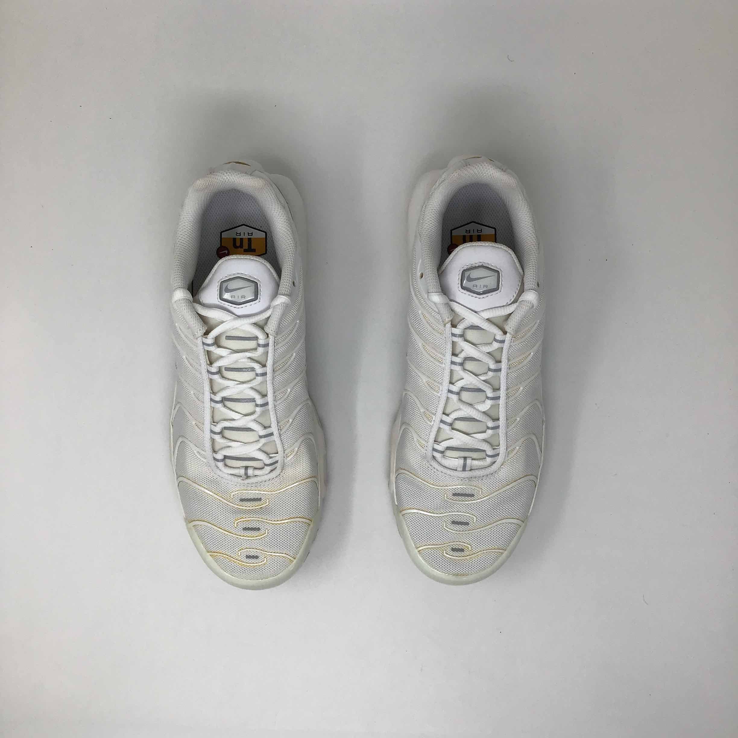 Nike Wmns Air Max Plus Triple White