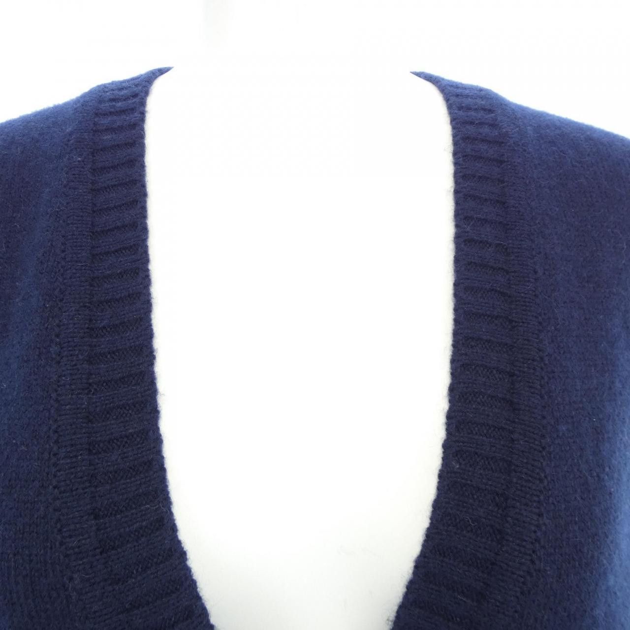 Gucci Gucci Gucci 662187 XKBYJ Cashmere Cardigan Others Tops 662187 XKBYJ DUTY FREE for USA Size ONE SIZE - 5 Thumbnail