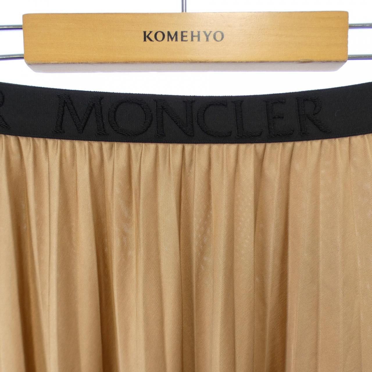 Moncler Moncler Moncler Skirt Others Skirts 10938H70920 DUTY FREE for USA Size ONE SIZE - 5 Thumbnail
