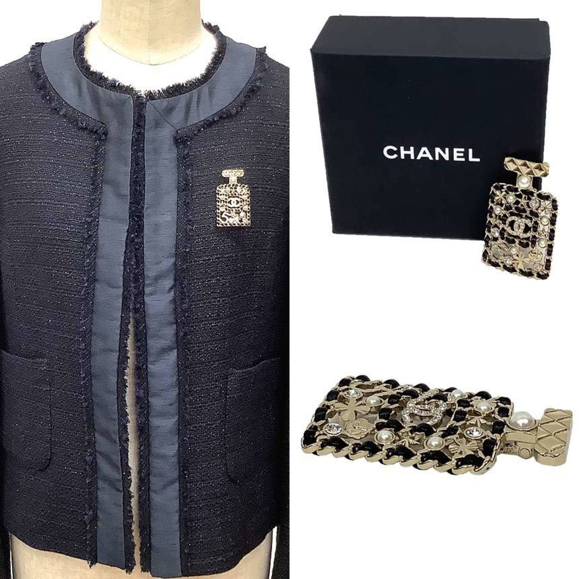 Chanel CHANEL Brooch with Bottle Motif, Matelasse Design, Clover, Camellia, Pearl, Coco Mark, Gold and Black, Brass Leather Size ONE SIZE - 2 Thumbnail