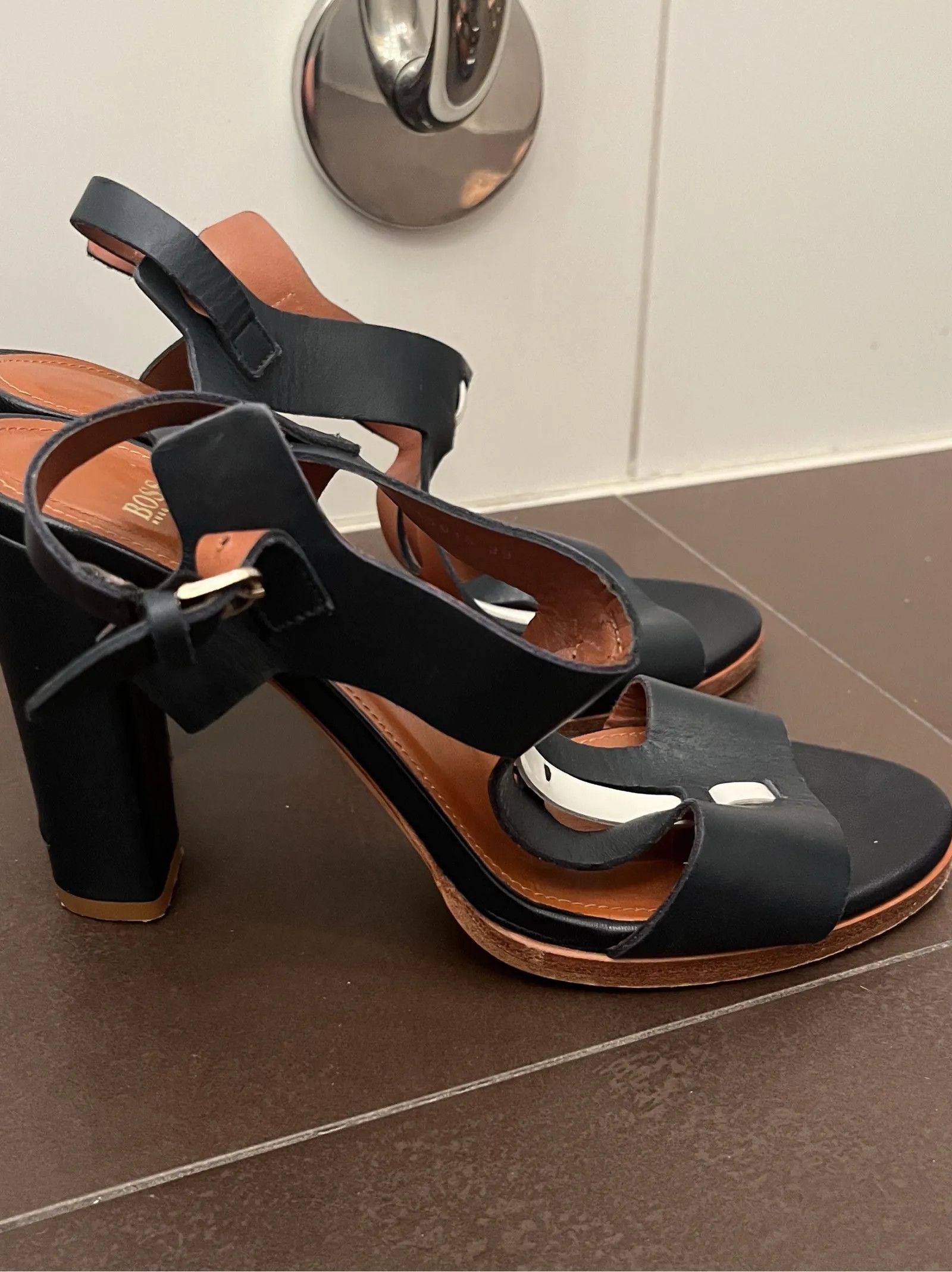 Hugo Boss Hugo Boss Sandals Size US 9 / IT 39 - 7 Thumbnail