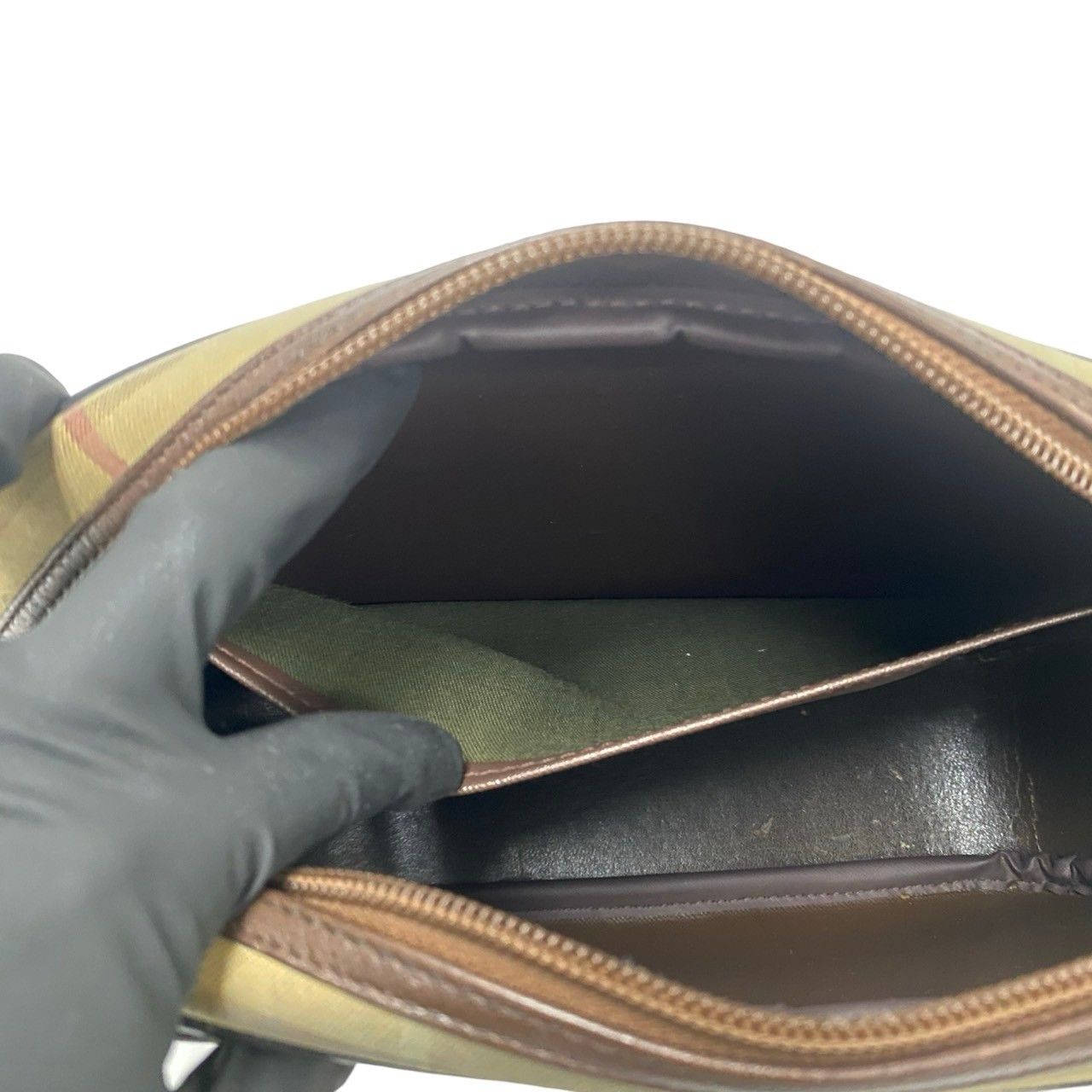 Burberry Burberry Burberrys Leather Canvas Shoulder Bag Leather Shoulder Bag DUTY FREE for USA Size ONE SIZE - 9 Thumbnail