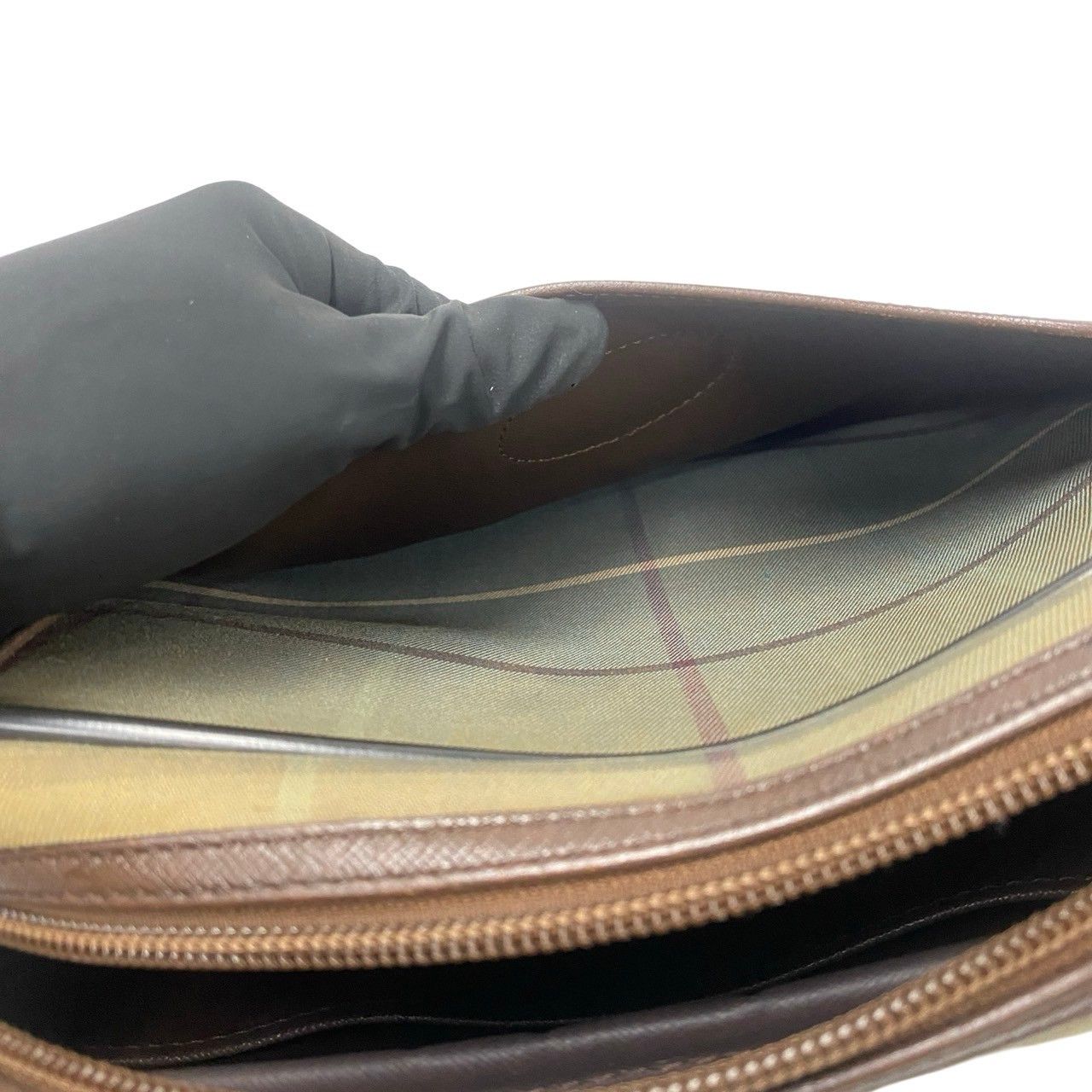 Burberry Burberry Burberrys Leather Canvas Shoulder Bag Leather Shoulder Bag DUTY FREE for USA Size ONE SIZE - 10 Thumbnail