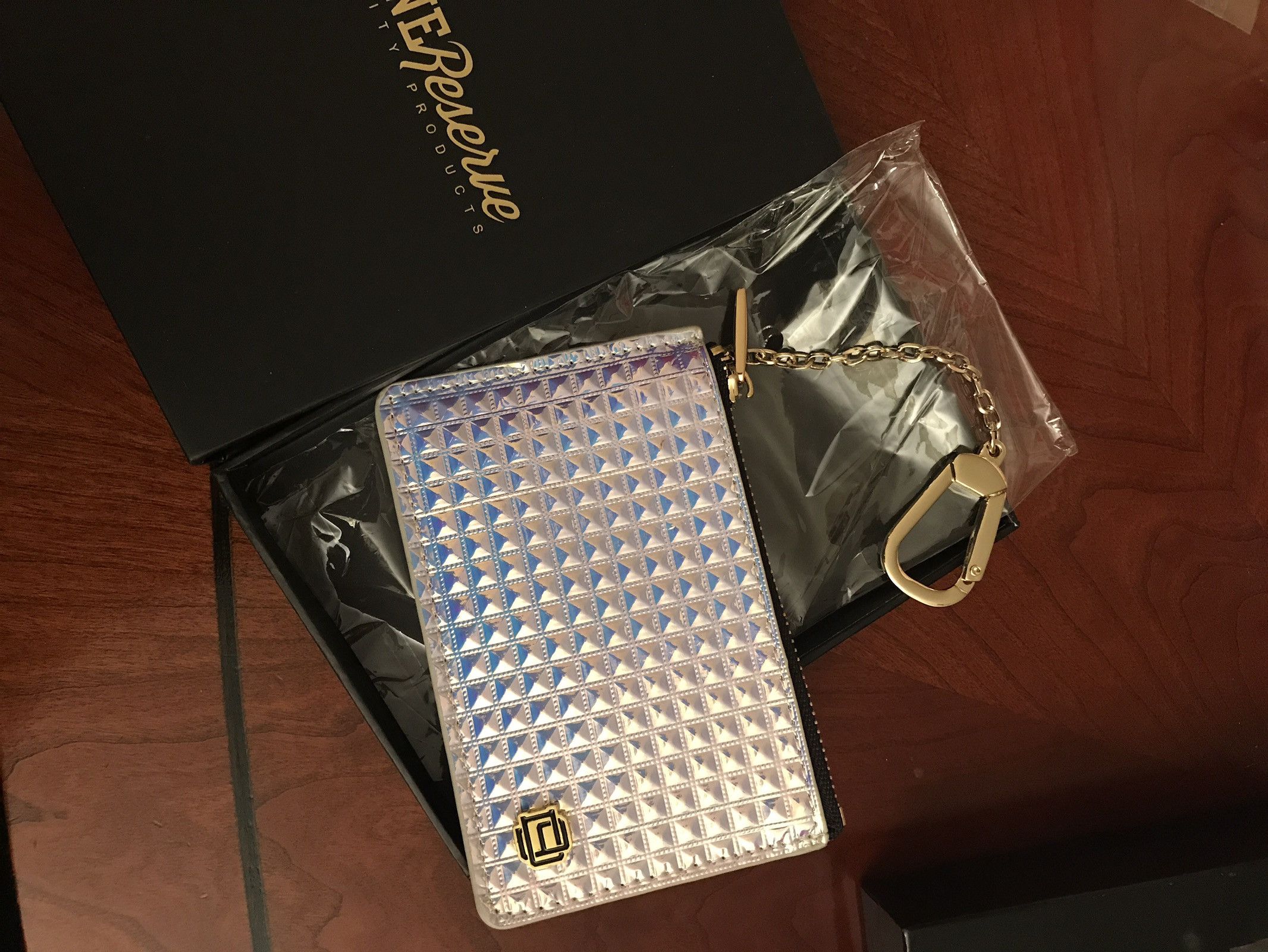 D9 Reserve *BRAND NEW* D9 Reserve Zippy Keychain Wallet Size ONE SIZE - 2 Thumbnail