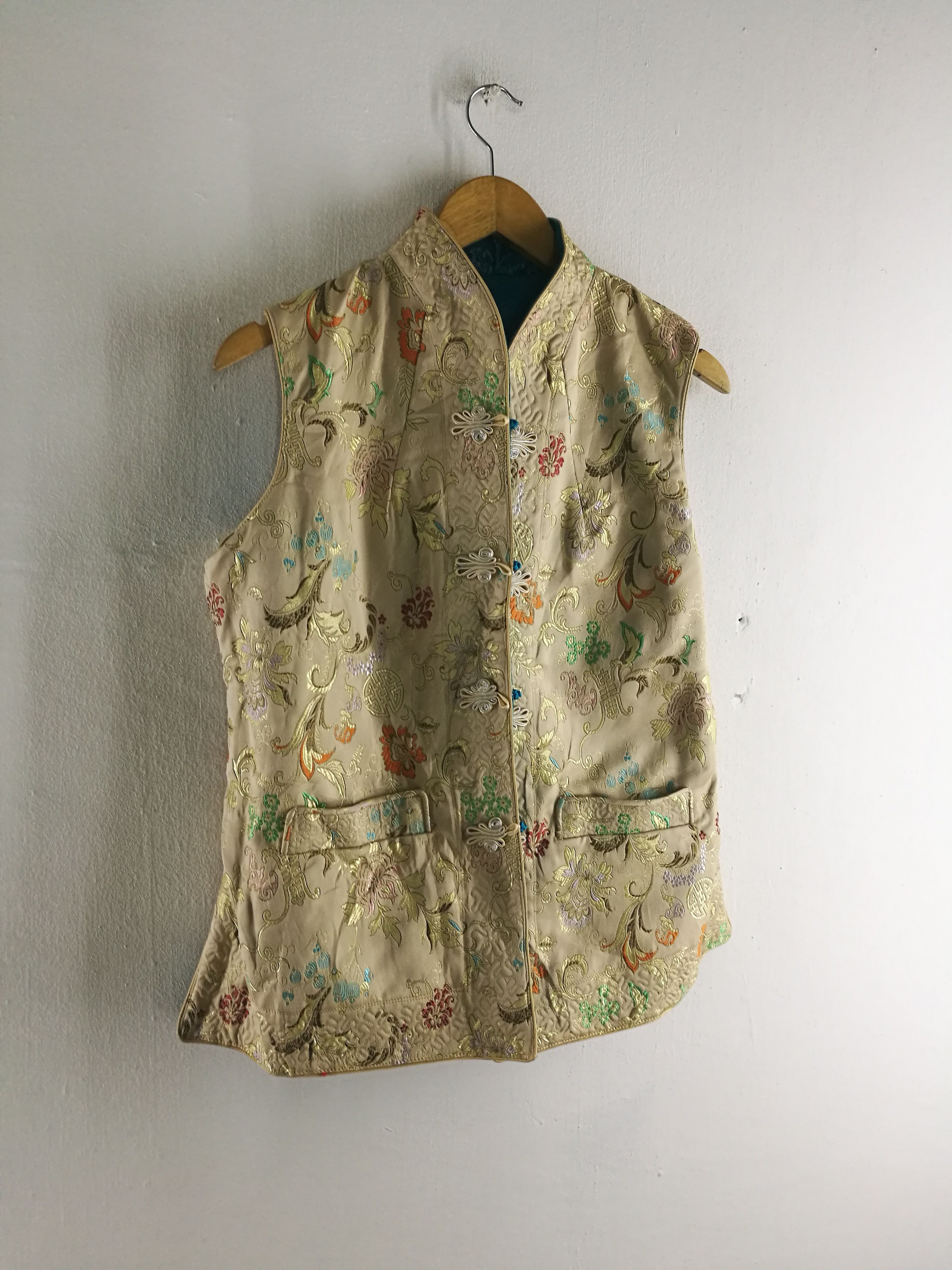 Japanese Brand Japanese shinjuku fashion Reversible pure silk lux vest Size US M / EU 48-50 / 2 - 3 Thumbnail
