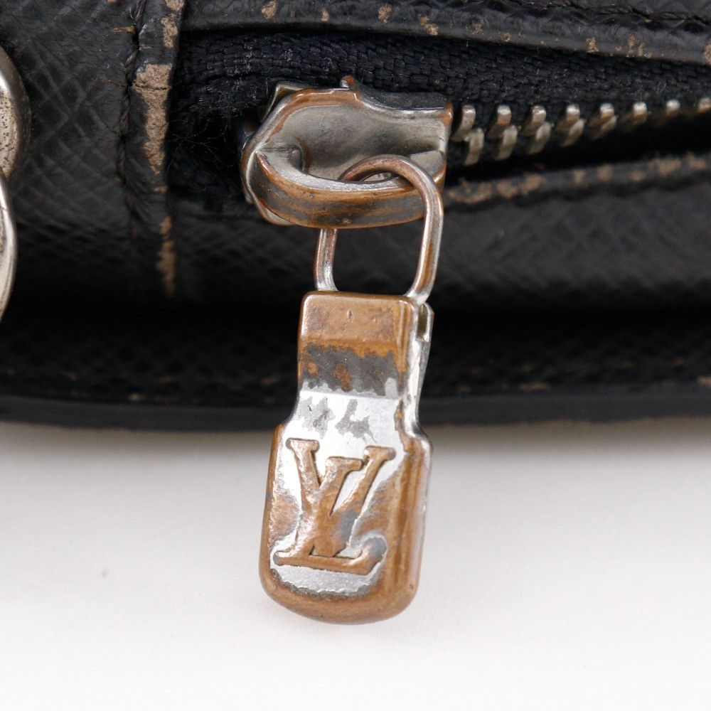 Louis Vuitton Louis Vuitton Louis Vuitton Baikal Taiga Clutch Bag Leather Clutch Bag M30182 DUTY FREE for USA Size ONE SIZE - 15 Thumbnail