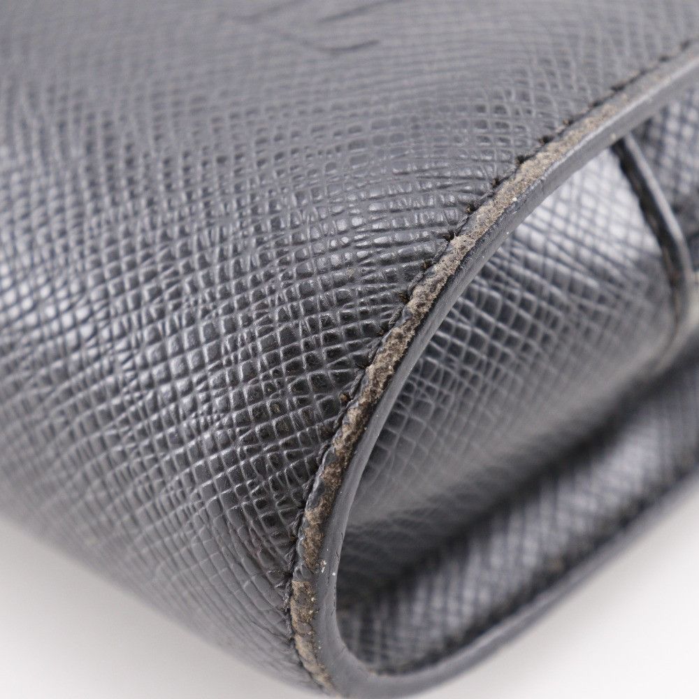 Louis Vuitton Louis Vuitton Louis Vuitton Baikal Taiga Clutch Bag Leather Clutch Bag M30182 DUTY FREE for USA Size ONE SIZE - 5 Thumbnail
