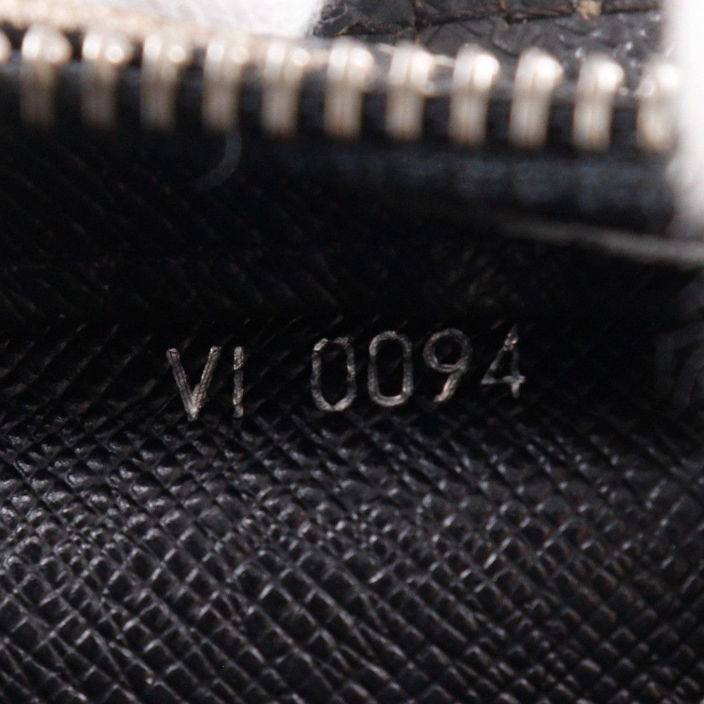 Louis Vuitton Louis Vuitton Louis Vuitton Baikal Taiga Clutch Bag Leather Clutch Bag M30182 DUTY FREE for USA Size ONE SIZE - 16 Thumbnail