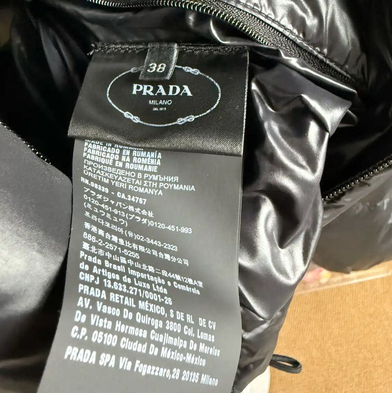 Prada Prada Black Cropped Down Jacket for Women Size M / US 6-8 / IT 42-44 - 8 Thumbnail