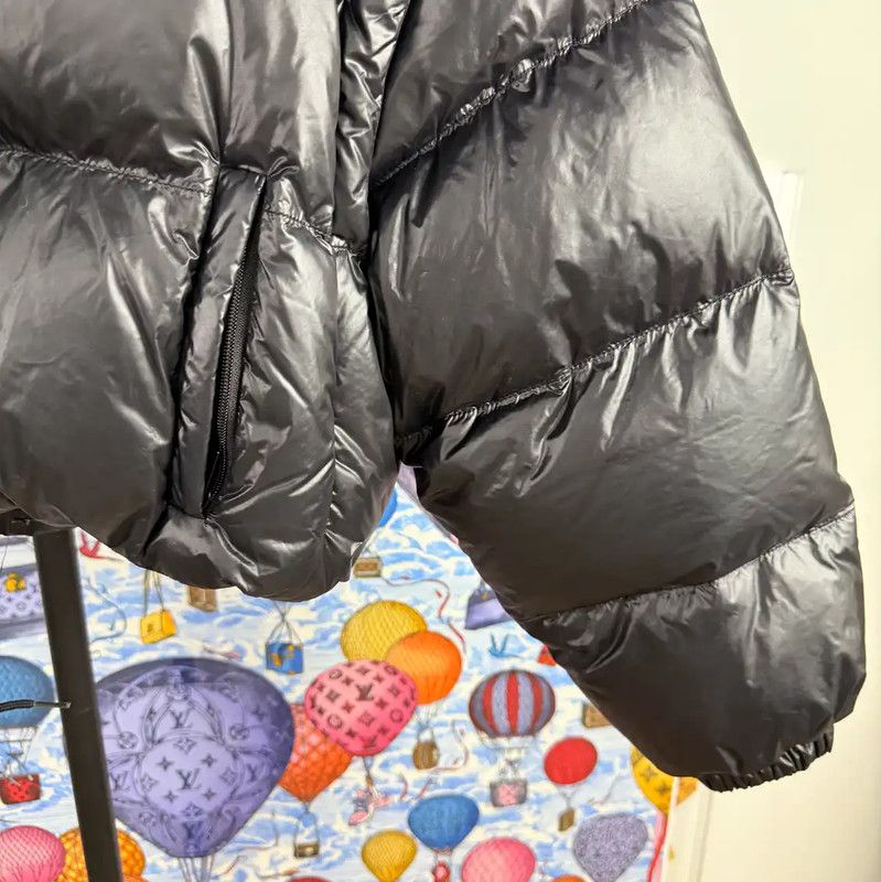 Prada Prada Black Cropped Down Jacket for Women Size M / US 6-8 / IT 42-44 - 5 Thumbnail