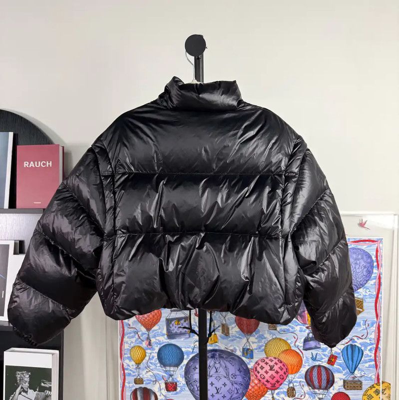 Prada Prada Black Cropped Down Jacket for Women Size M / US 6-8 / IT 42-44 - 9 Thumbnail